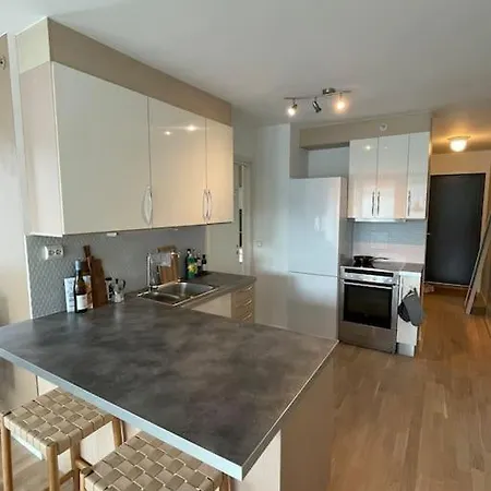 Pretty And Centrally Located 2-room