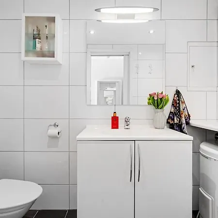 Pretty And Centrally Located 1 Bedroom Apartment Lejlighed
